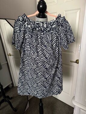 Vineyard Vines Navy and White Off-Shoulder Summer Dress